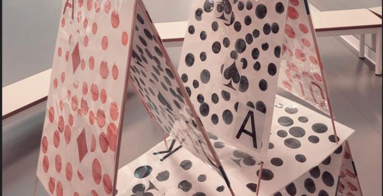 Les couloirs de l’école transformés en galerie d’art immersive
